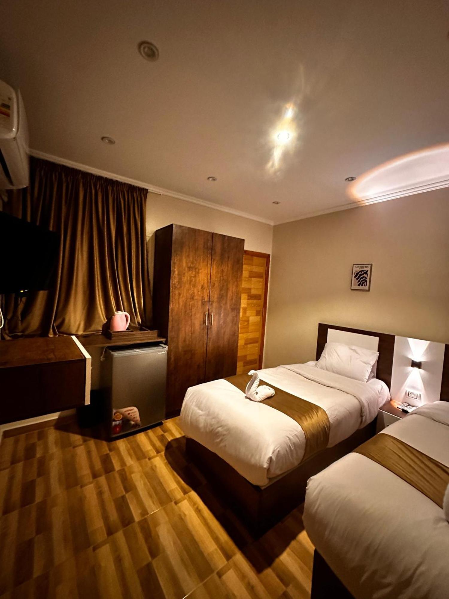 Hotel Pyramids On The Spot View Kafret el-Gabal Exterior foto