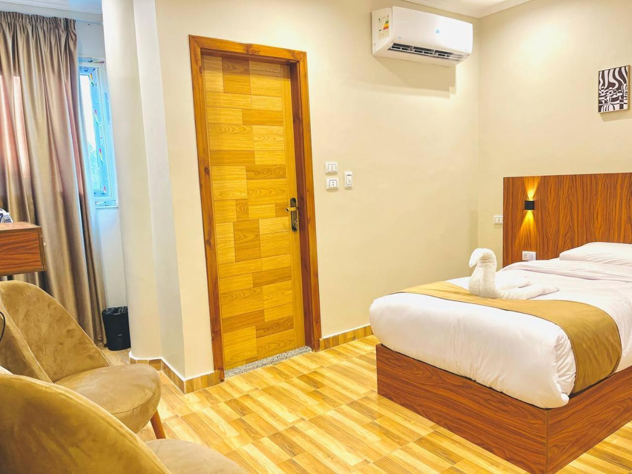 Hotel Pyramids On The Spot View Kafret el-Gabal Exterior foto