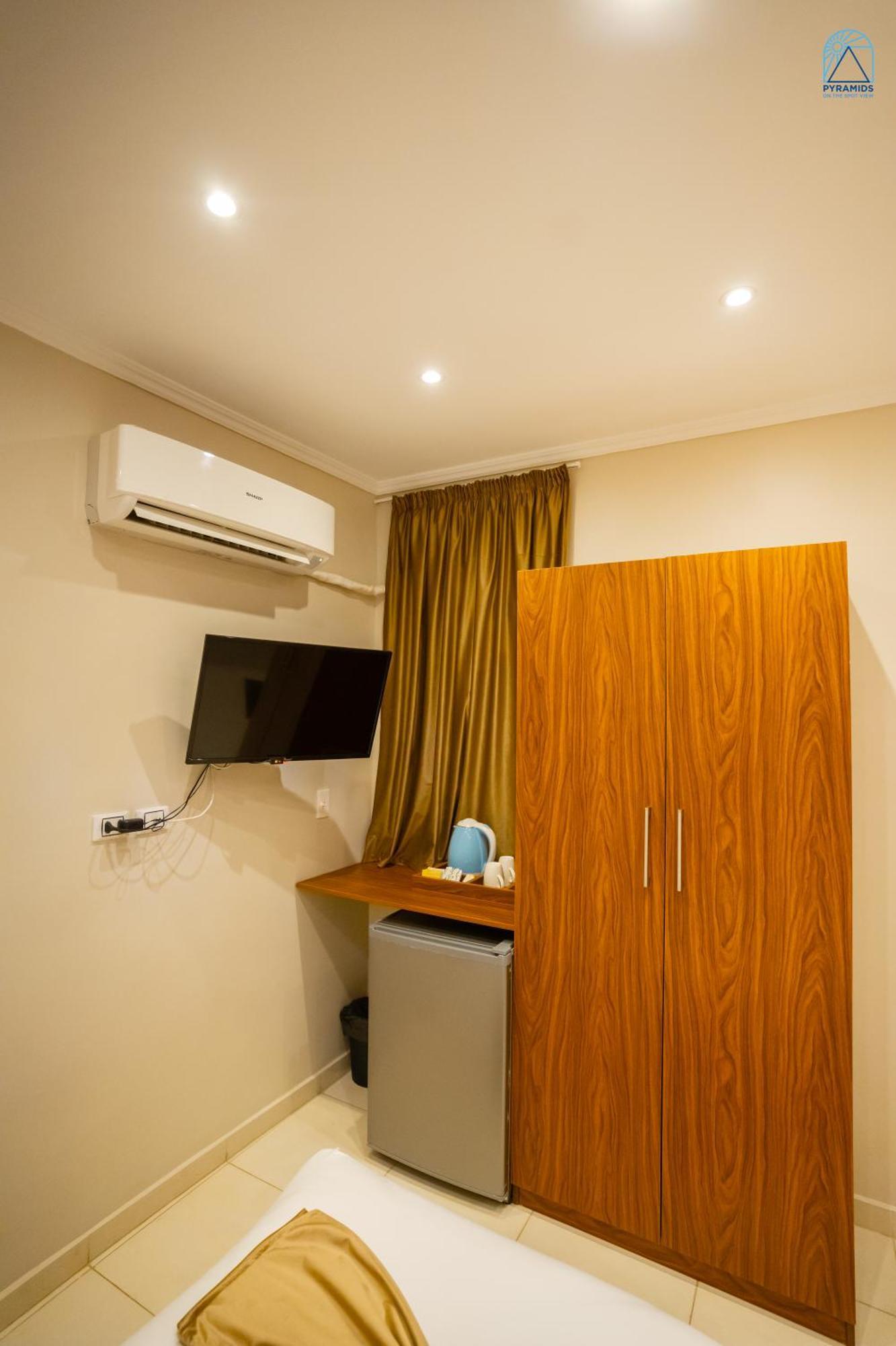 Hotel Pyramids On The Spot View Kafret el-Gabal Exterior foto